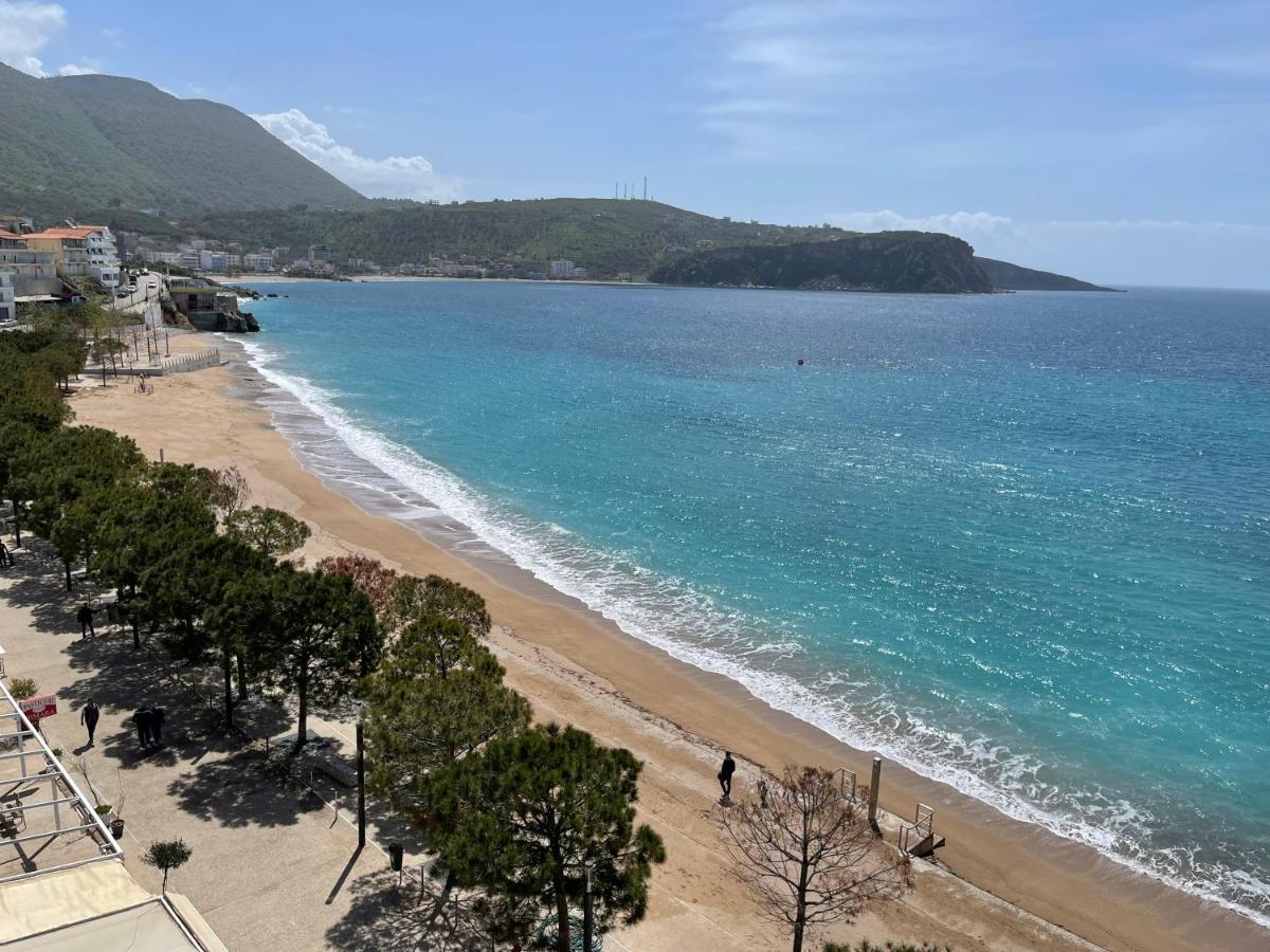 Hotel Veizi Himare Bagian luar foto